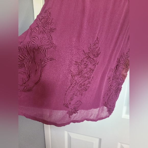 REVOLUTION Embroidered Tunic Blouse w/ Ruched Long Sleeves (Dark Fuchsia) - Picture 8 of 10